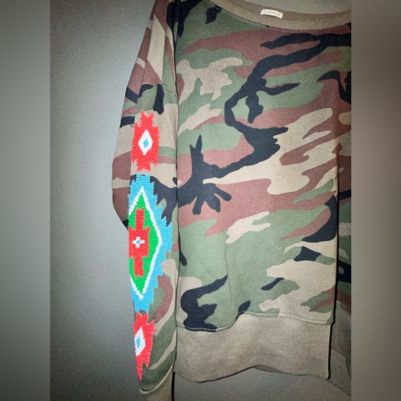 Ralph Lauren Denim & Supply Camo sweatshirt Native Western beaded design Large - Picture 2 of 9